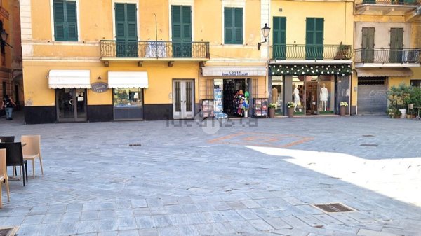locale commerciale in vendita a Loano