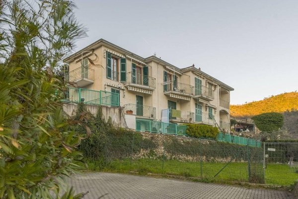 appartamento in vendita a Loano in zona Verzi