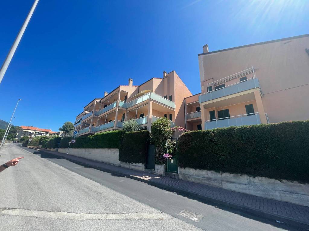 appartamento in vendita a Loano