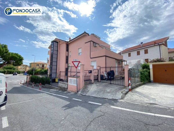 appartamento in vendita a Loano