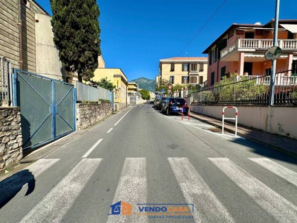 negozio in vendita a Loano