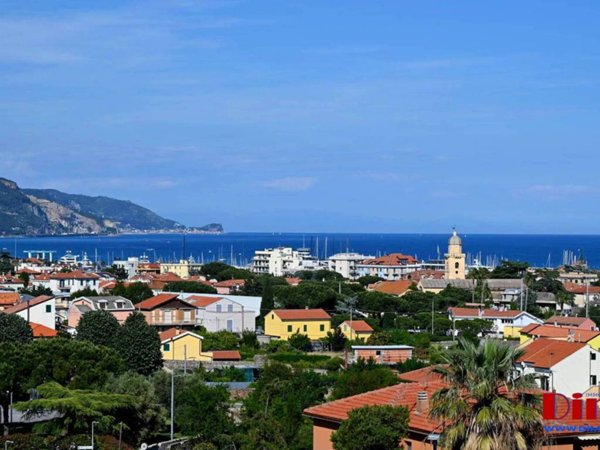 appartamento in vendita a Loano