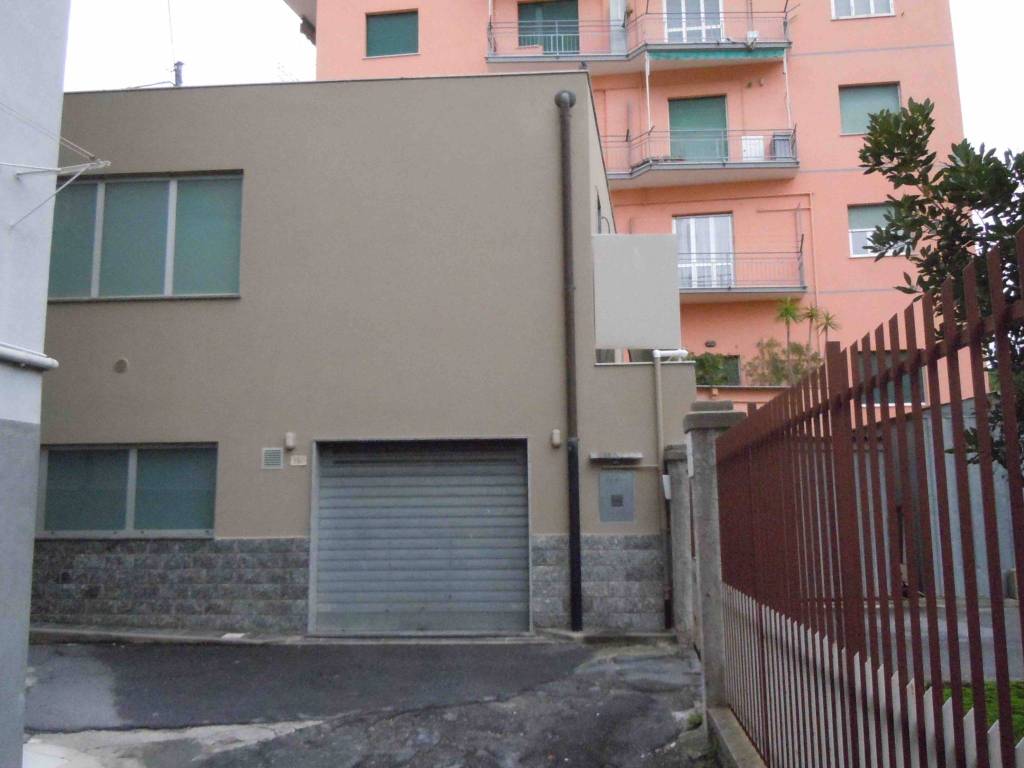 negozio in vendita a Loano
