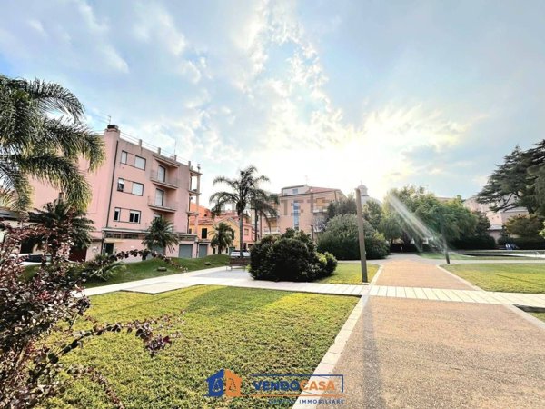 locale commerciale in vendita a Loano