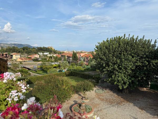 negozio in vendita a Loano