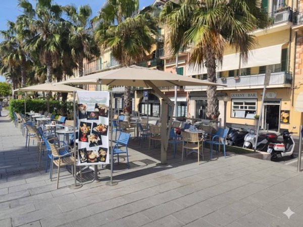 negozio in vendita a Loano