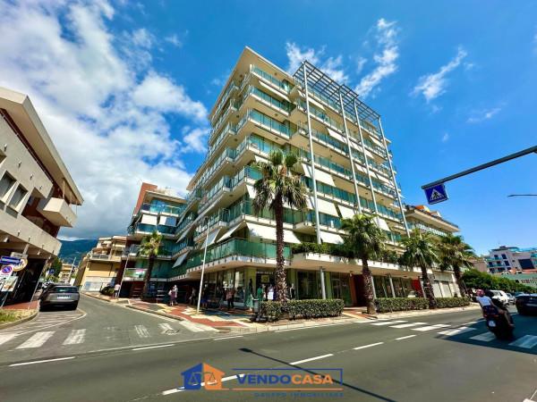 negozio in vendita a Loano