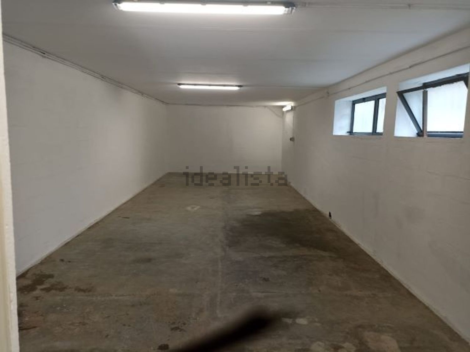 locale di sgombero in vendita a Loano