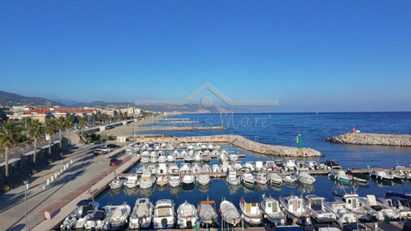 appartamento in vendita a Loano