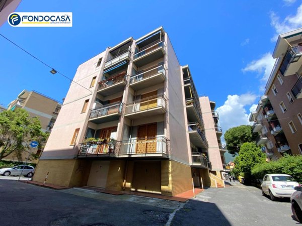 locale di sgombero in vendita a Loano