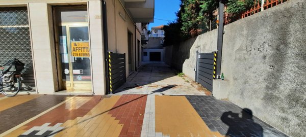 ufficio in vendita a Loano