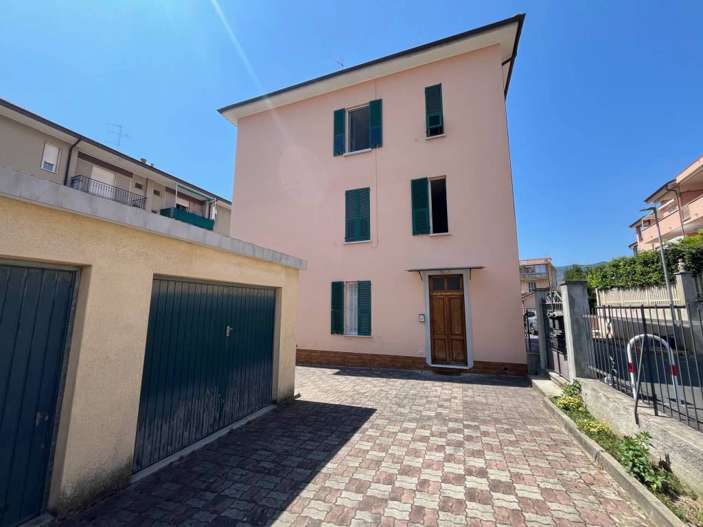 appartamento in vendita a Loano