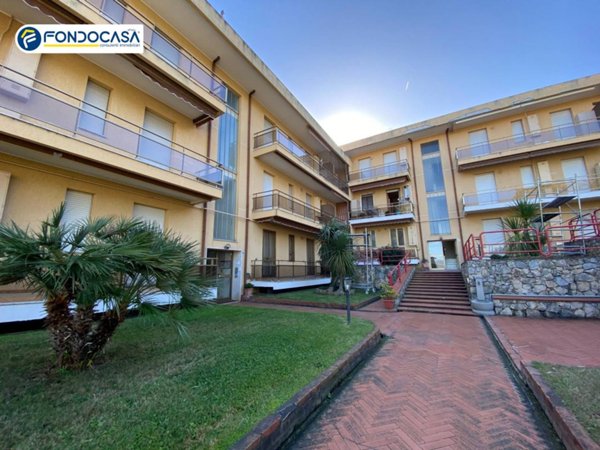 locale di sgombero in vendita a Loano