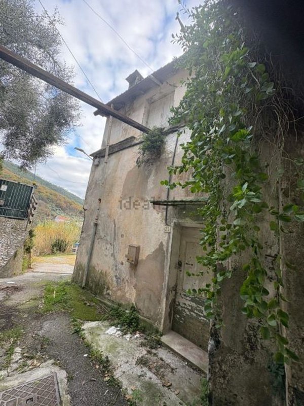 appartamento in vendita a Loano in zona Verzi