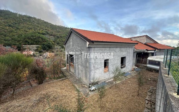 appartamento in vendita a Loano in zona Verzi