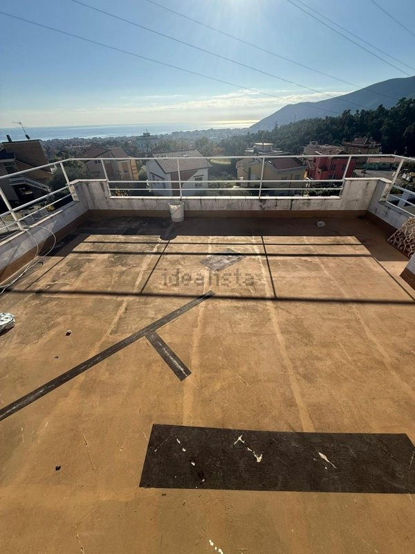 casa indipendente in vendita a Loano