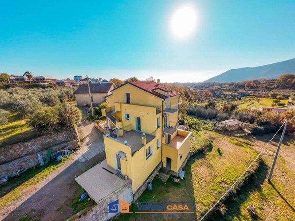 casa indipendente in vendita a Loano