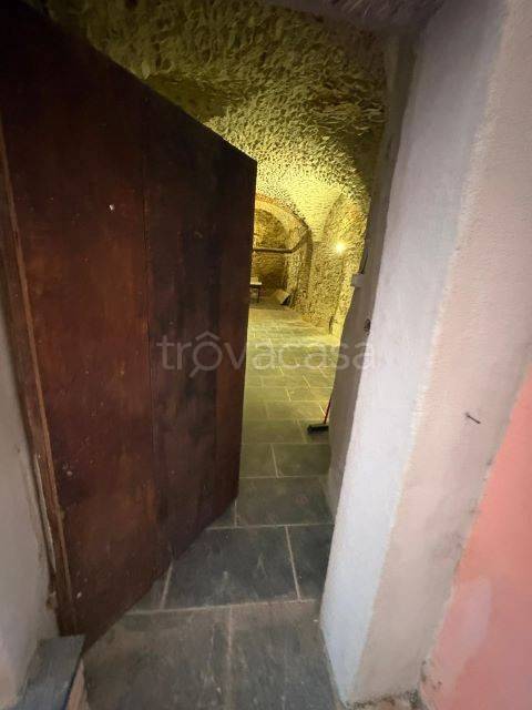 negozio in vendita a Loano