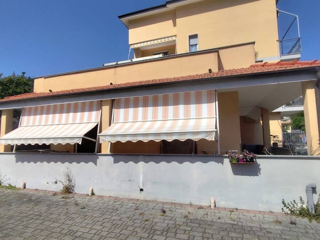 appartamento in vendita a Loano in zona Verzi