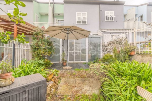 casa indipendente in vendita a Loano