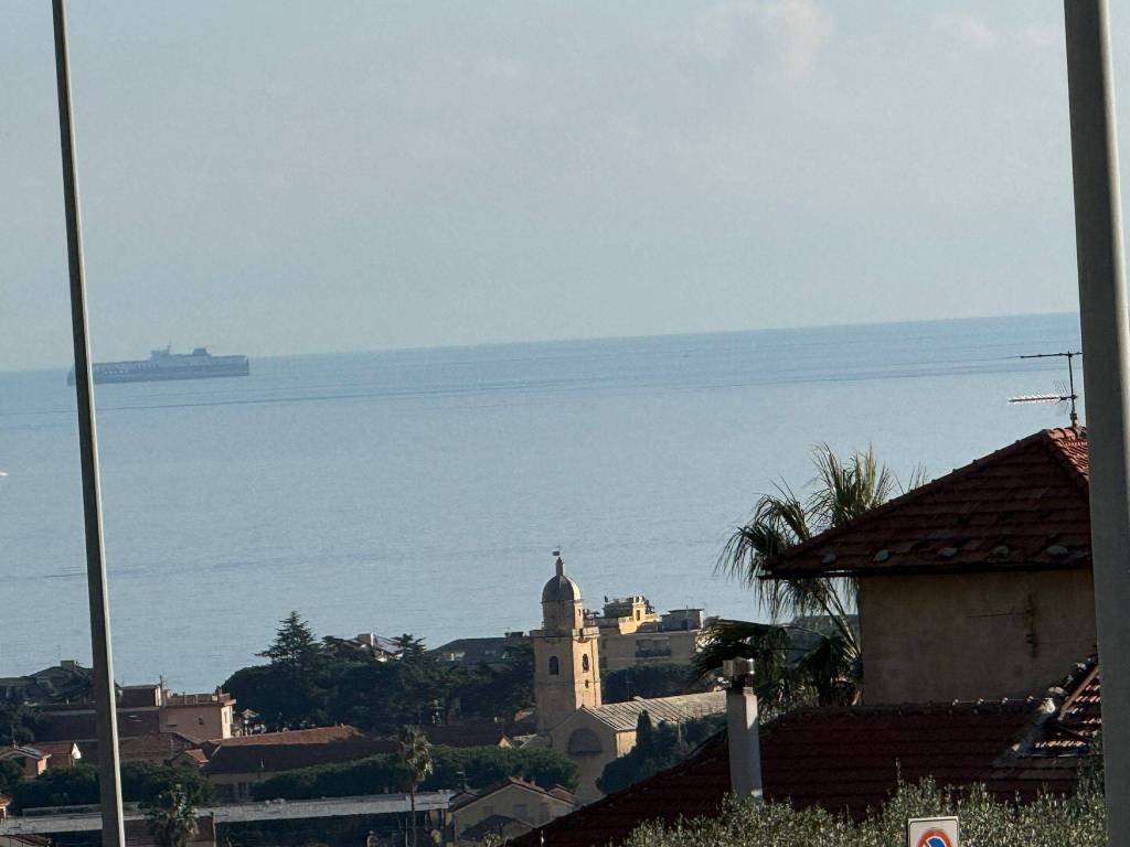 casa indipendente in vendita a Loano