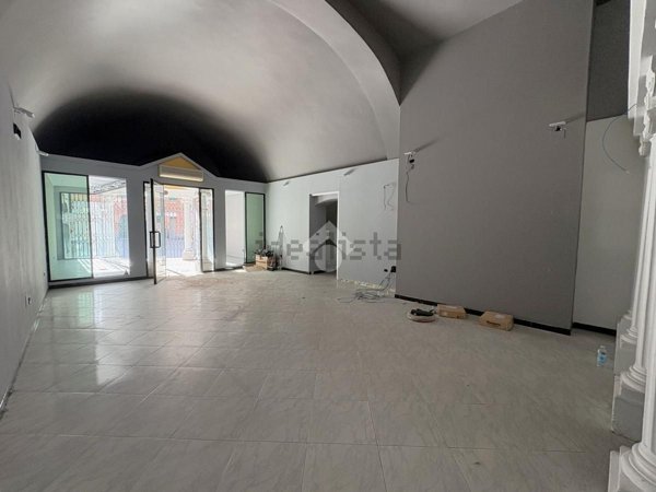 locale commerciale in vendita a Loano