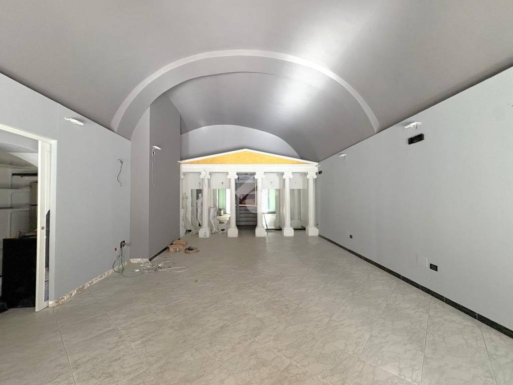 negozio in vendita a Loano