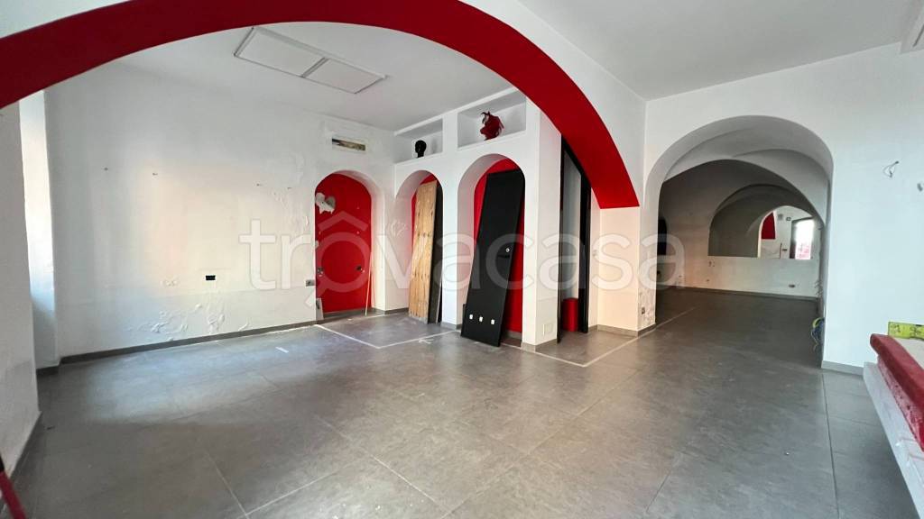 negozio in vendita a Loano