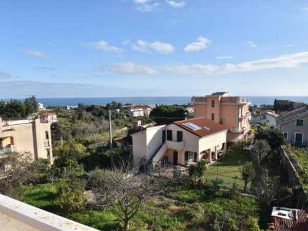 appartamento in vendita a Loano