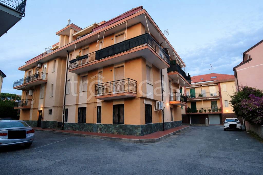 appartamento in vendita a Loano