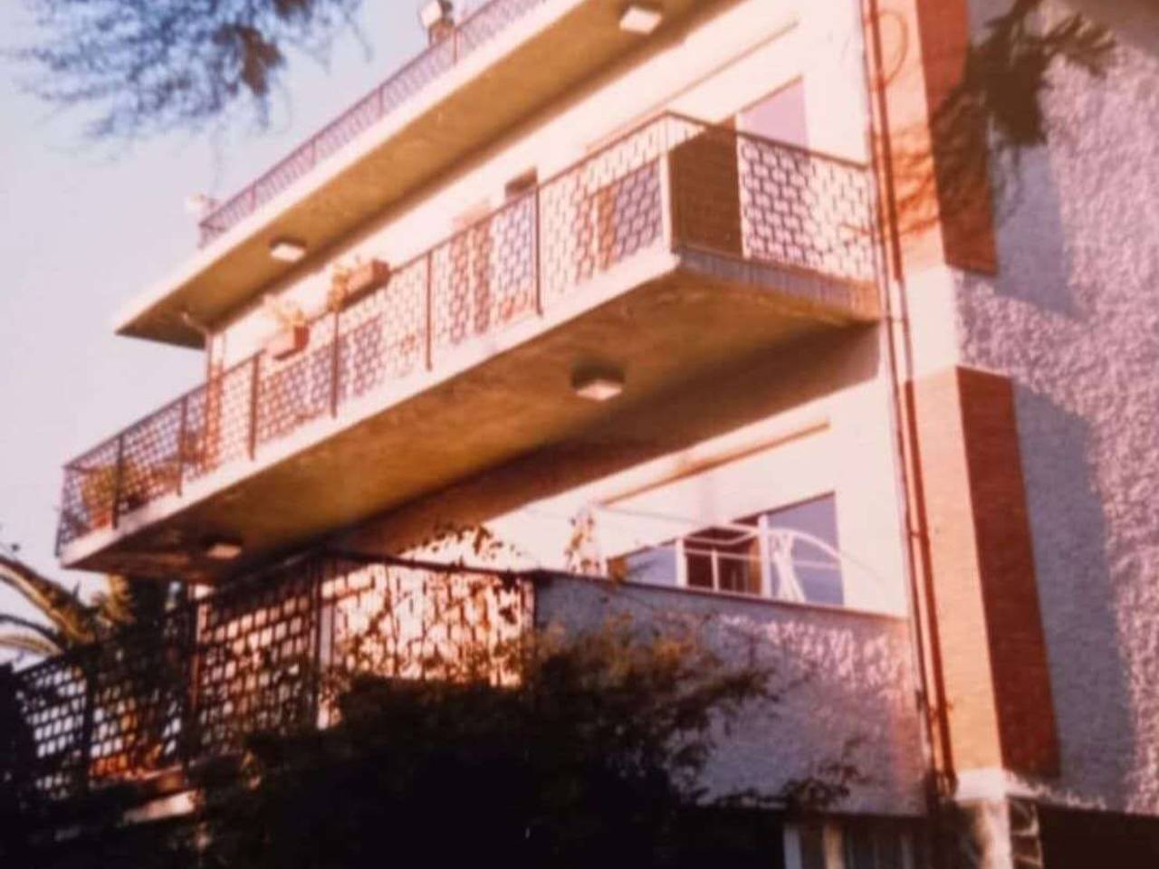 casa indipendente in vendita a Loano