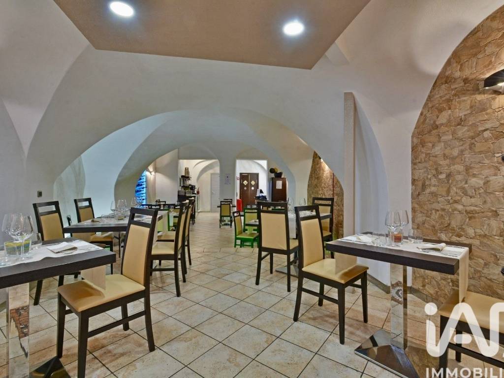 negozio in vendita a Loano