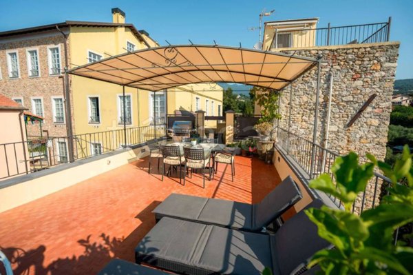 casa indipendente in vendita a Loano