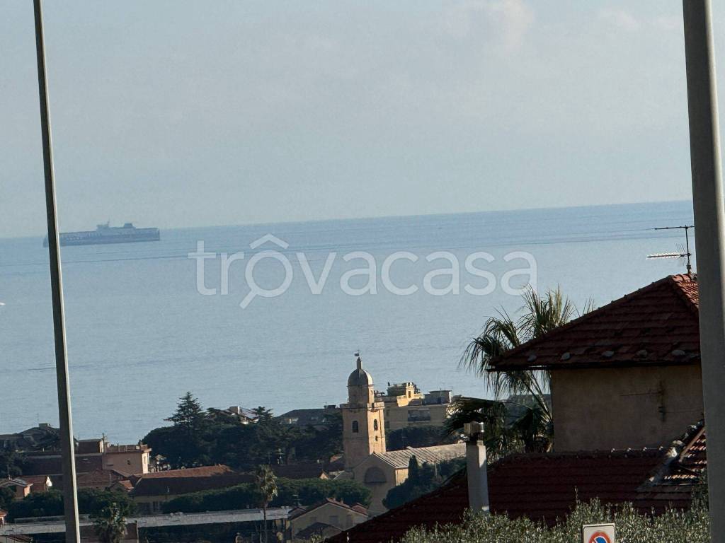 casa indipendente in vendita a Loano