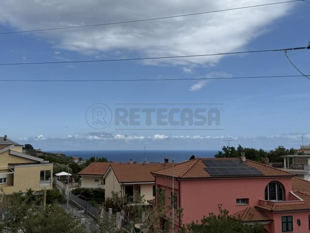 casa indipendente in vendita a Loano