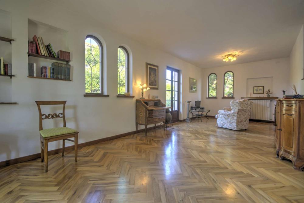 casa indipendente in vendita a Loano