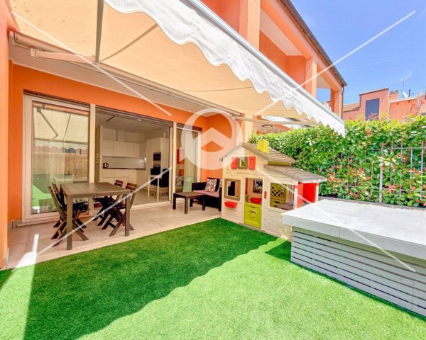 casa indipendente in vendita a Loano