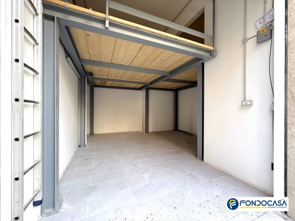 box auto in vendita a Loano