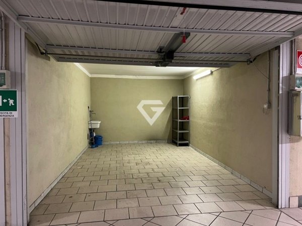 box auto in vendita a Loano