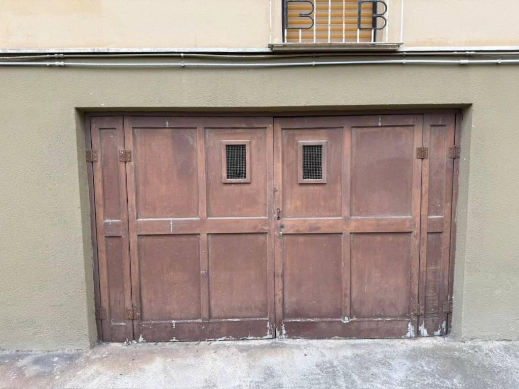 box auto in vendita a Loano