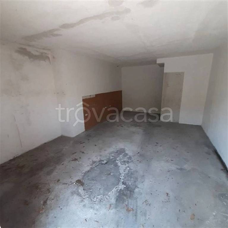 box auto in vendita a Loano