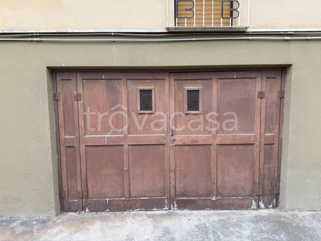 box auto in vendita a Loano