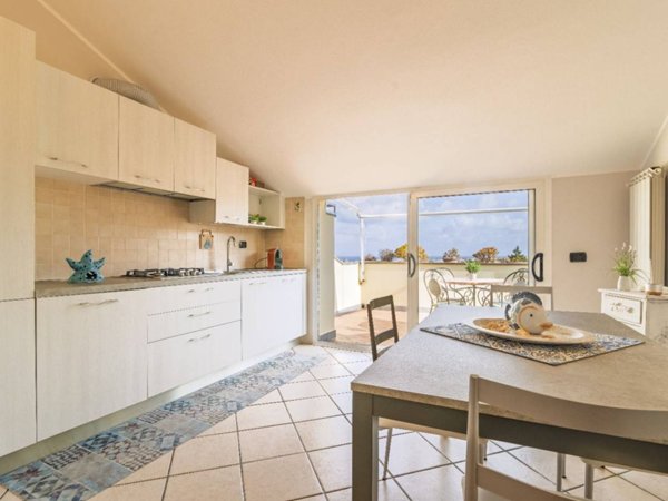casa indipendente in vendita a Loano