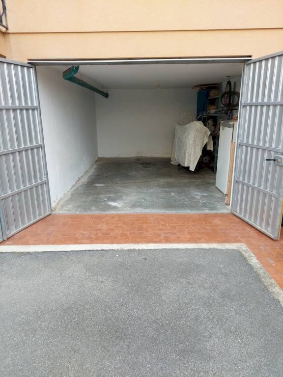 box auto in vendita a Loano