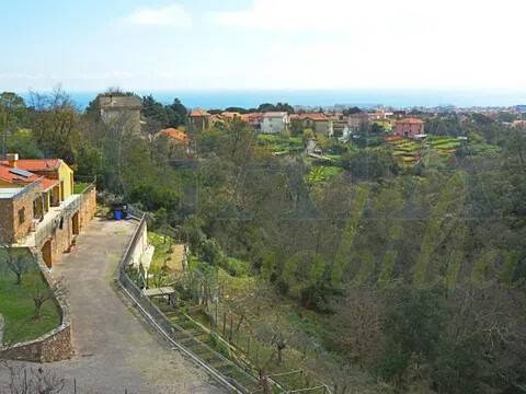 appartamento in vendita a Loano in zona Verzi