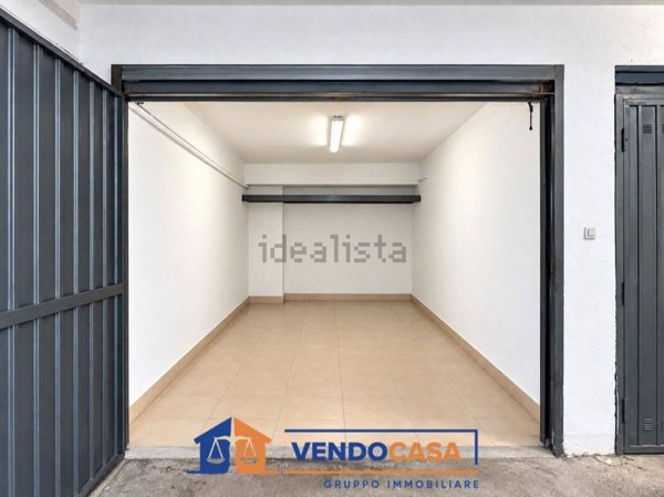 box auto in vendita a Loano