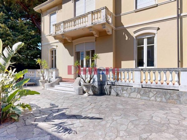 casa indipendente in vendita a Loano