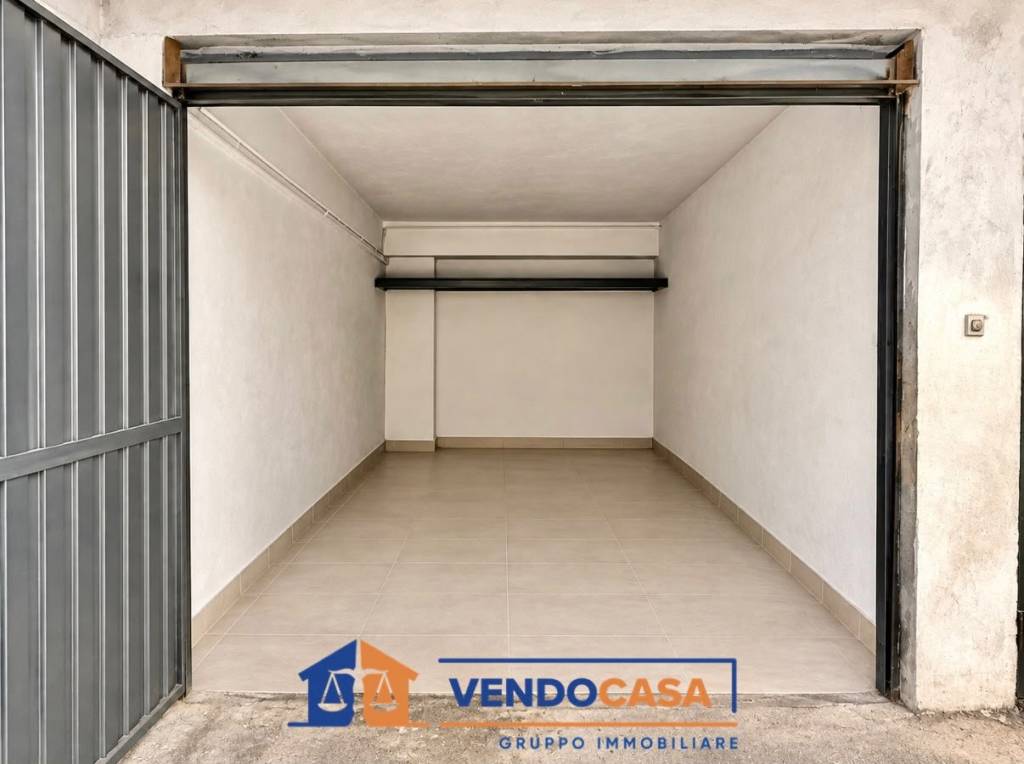 box auto in vendita a Loano