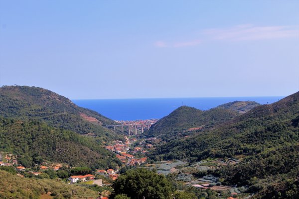 casa indipendente in vendita a Magliolo