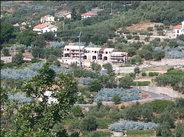 casa indipendente in vendita a Magliolo